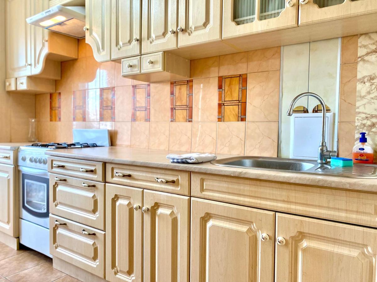 Apartpoltava Елегантна Квартира В Новобудові,Біля Каштанової Алеї, Центр Міста, Звітна Документація ภายนอก รูปภาพ